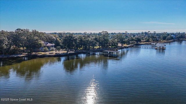 449 S Garcon Point Road, Milton, FL 32583