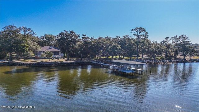 449 S Garcon Point Road, Milton, FL 32583