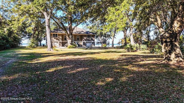449 S Garcon Point Road, Milton, FL 32583