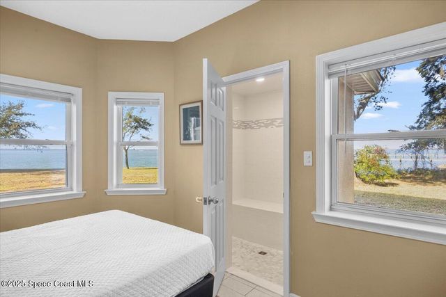 449 S Garcon Point Road, Milton, FL 32583