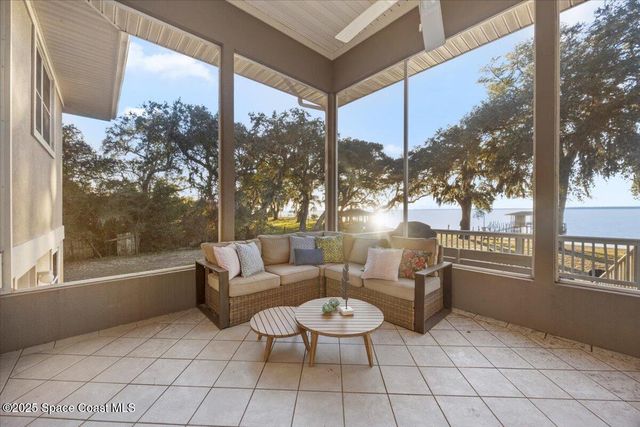 449 S Garcon Point Road, Milton, FL 32583