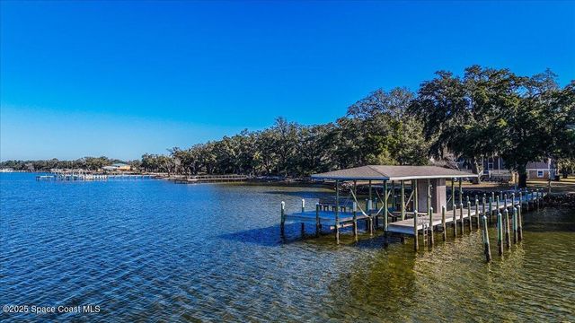 449 S Garcon Point Road, Milton, FL 32583