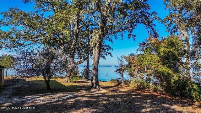 449 S Garcon Point Road, Milton, FL 32583