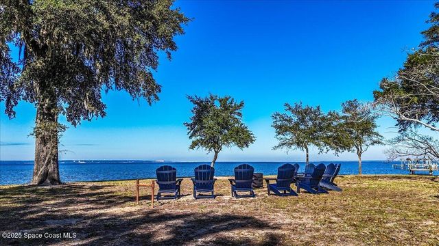 449 S Garcon Point Road, Milton, FL 32583