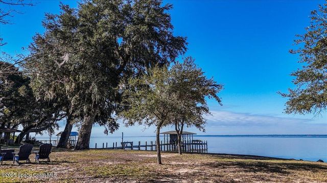 449 S Garcon Point Road, Milton, FL 32583