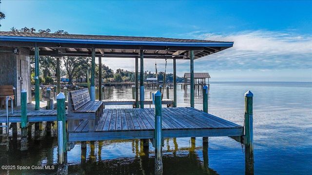 449 S Garcon Point Road, Milton, FL 32583