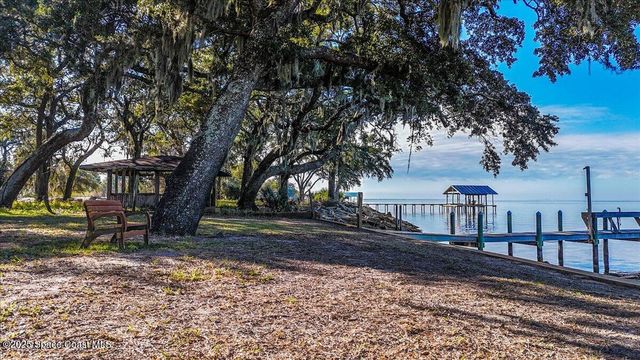 449 S Garcon Point Road, Milton, FL 32583