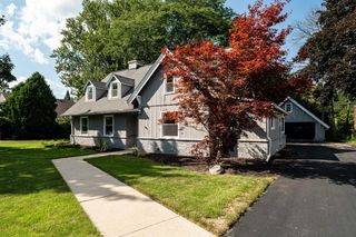 140 E Green Tree ROAD, Fox Point, WI 53217