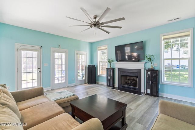 114 Camelot Drive, Holly Ridge, NC 28445