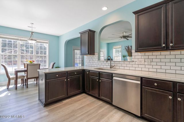 114 Camelot Drive, Holly Ridge, NC 28445