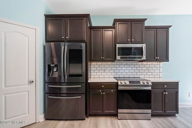 114 Camelot Drive, Holly Ridge, NC 28445