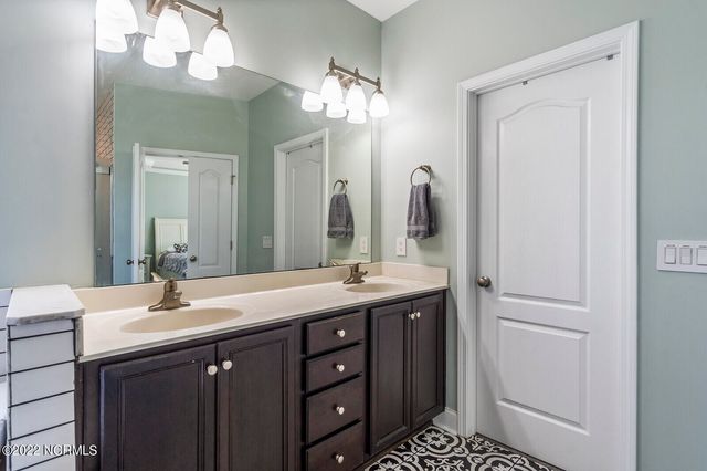 114 Camelot Drive, Holly Ridge, NC 28445