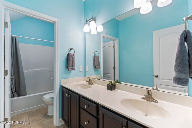 114 Camelot Drive, Holly Ridge, NC 28445