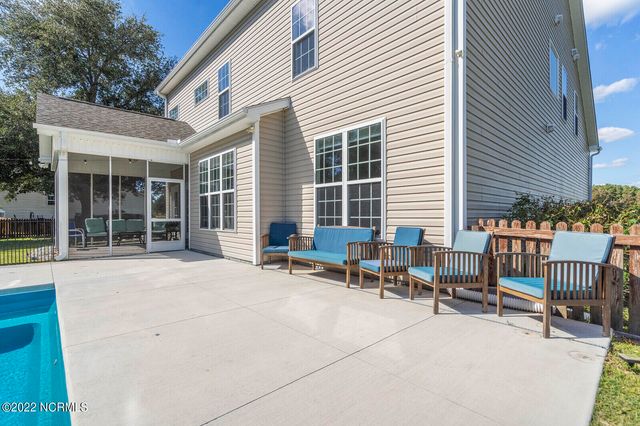 114 Camelot Drive, Holly Ridge, NC 28445