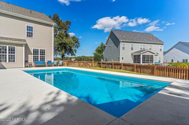 114 Camelot Drive, Holly Ridge, NC 28445