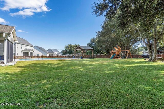 114 Camelot Drive, Holly Ridge, NC 28445