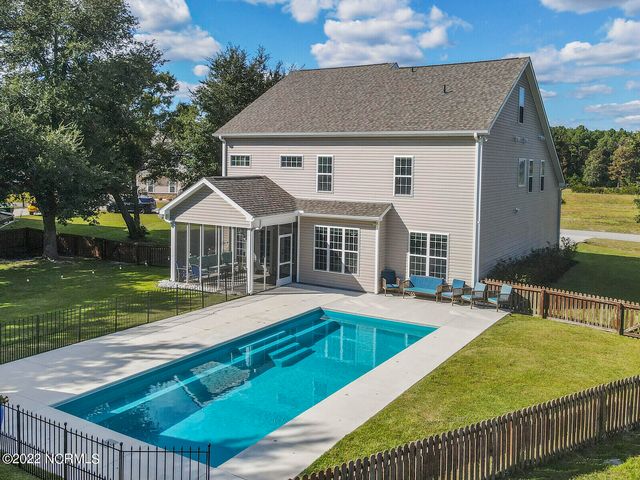 114 Camelot Drive, Holly Ridge, NC 28445