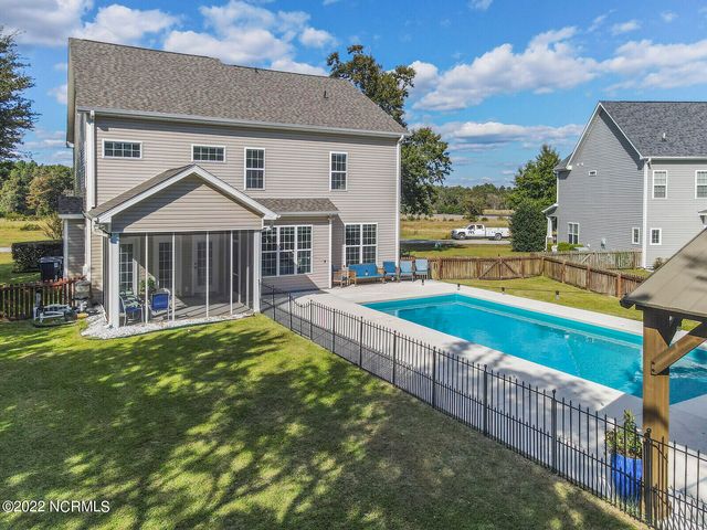 114 Camelot Drive, Holly Ridge, NC 28445