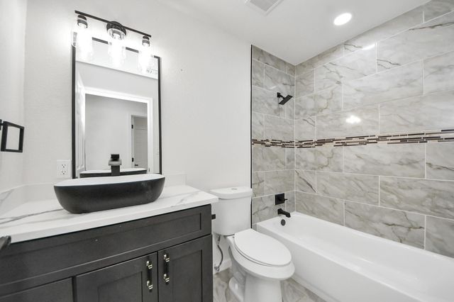 51 Road 5214, Cleveland, TX 77327