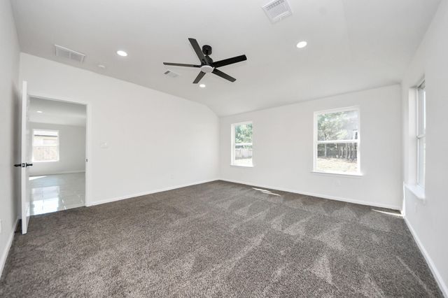 51 Road 5214, Cleveland, TX 77327