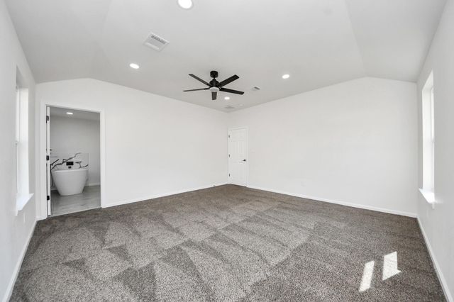 51 Road 5214, Cleveland, TX 77327