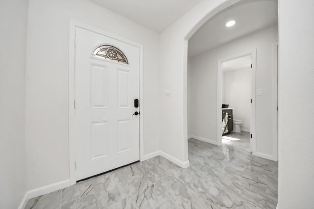 51 Road 5214, Cleveland, TX 77327