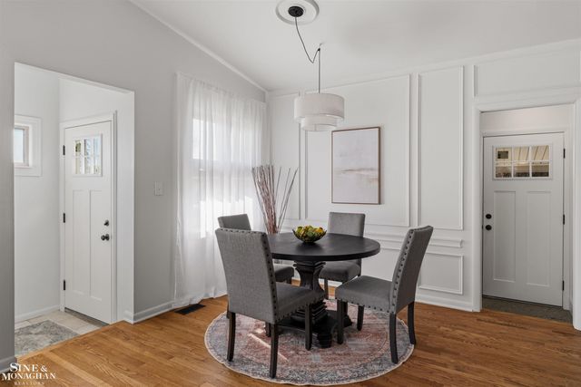 22425 Sunnyside Street, Saint Clair Shores, MI 48080