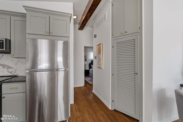 22425 Sunnyside Street, Saint Clair Shores, MI 48080