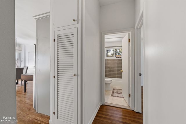 22425 Sunnyside Street, Saint Clair Shores, MI 48080