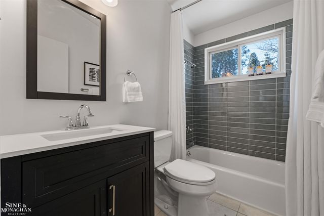 22425 Sunnyside Street, Saint Clair Shores, MI 48080