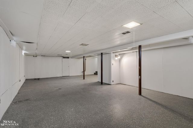 22425 Sunnyside Street, Saint Clair Shores, MI 48080