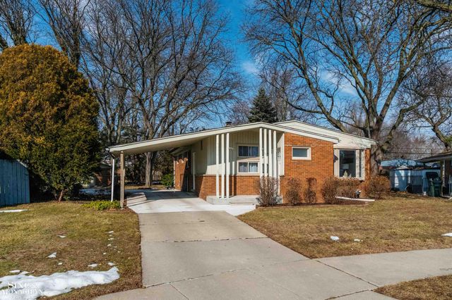 22425 Sunnyside Street, Saint Clair Shores, MI 48080