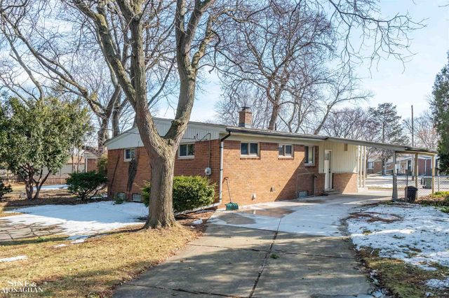 22425 Sunnyside Street, Saint Clair Shores, MI 48080