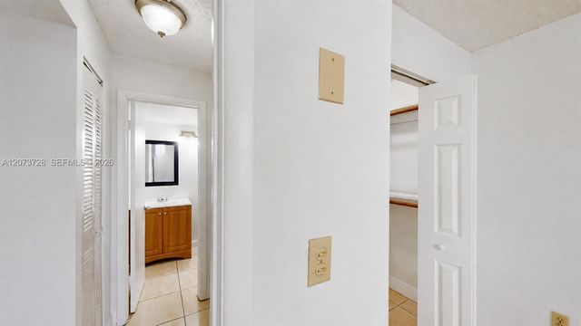 14201 N Kendall Drive 401D, Miami, FL 33186