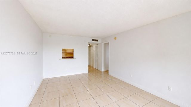 14201 N Kendall Drive 401D, Miami, FL 33186