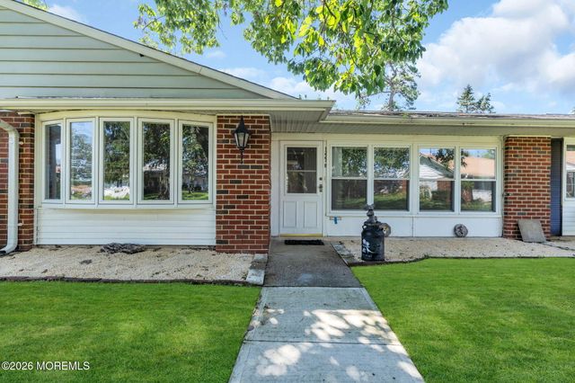 1227B Argyll Circle, Lakewood, NJ 08701