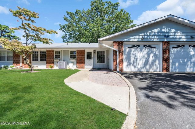 1227B Argyll Circle, Lakewood, NJ 08701