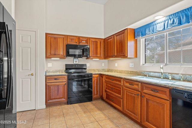 1489 W Bridalveil Place, Oro Valley, AZ 85737