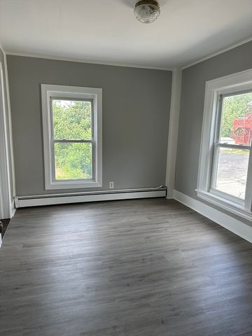 29 Mount Vernon St, Fitchburg, MA 01420