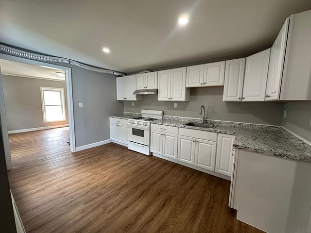 29 Mount Vernon St, Fitchburg, MA 01420