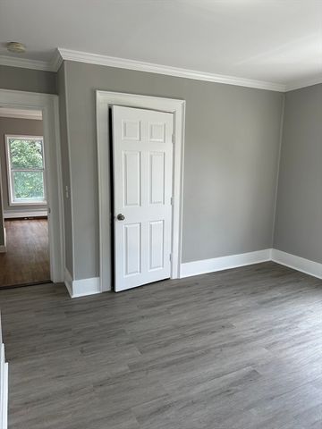 29 Mount Vernon St, Fitchburg, MA 01420