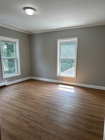 29 Mount Vernon St, Fitchburg, MA 01420