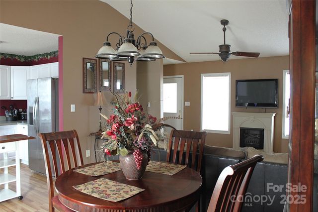 711 Braemore Court NW, Conover, NC 28613