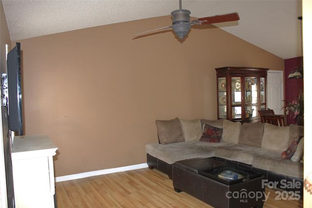 711 Braemore Court NW, Conover, NC 28613