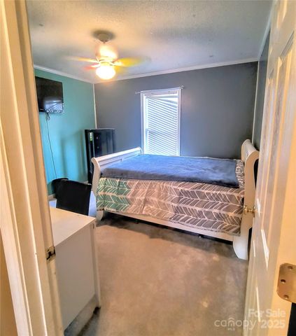 711 Braemore Court NW, Conover, NC 28613