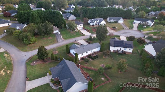 711 Braemore Court NW, Conover, NC 28613