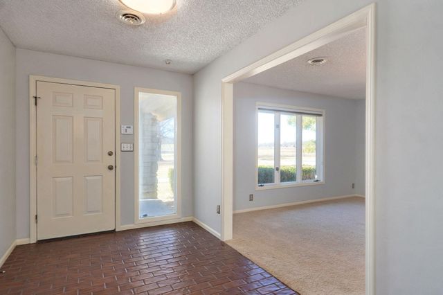 1950 S Farm Road 199, Springfield, MO 65809