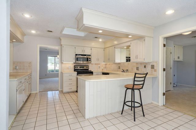 1950 S Farm Road 199, Springfield, MO 65809