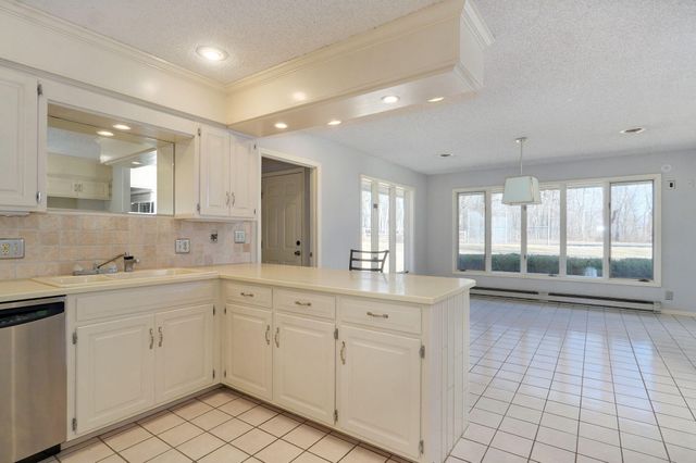 1950 S Farm Road 199, Springfield, MO 65809