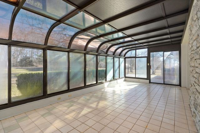 1950 S Farm Road 199, Springfield, MO 65809